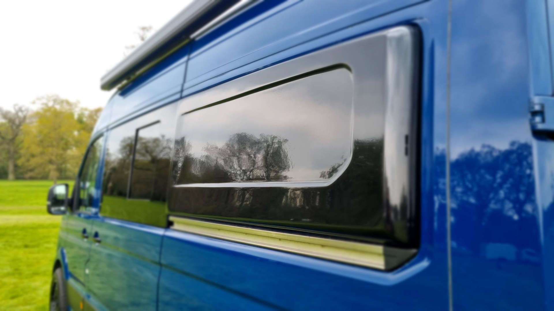 VW Crafter rear pods