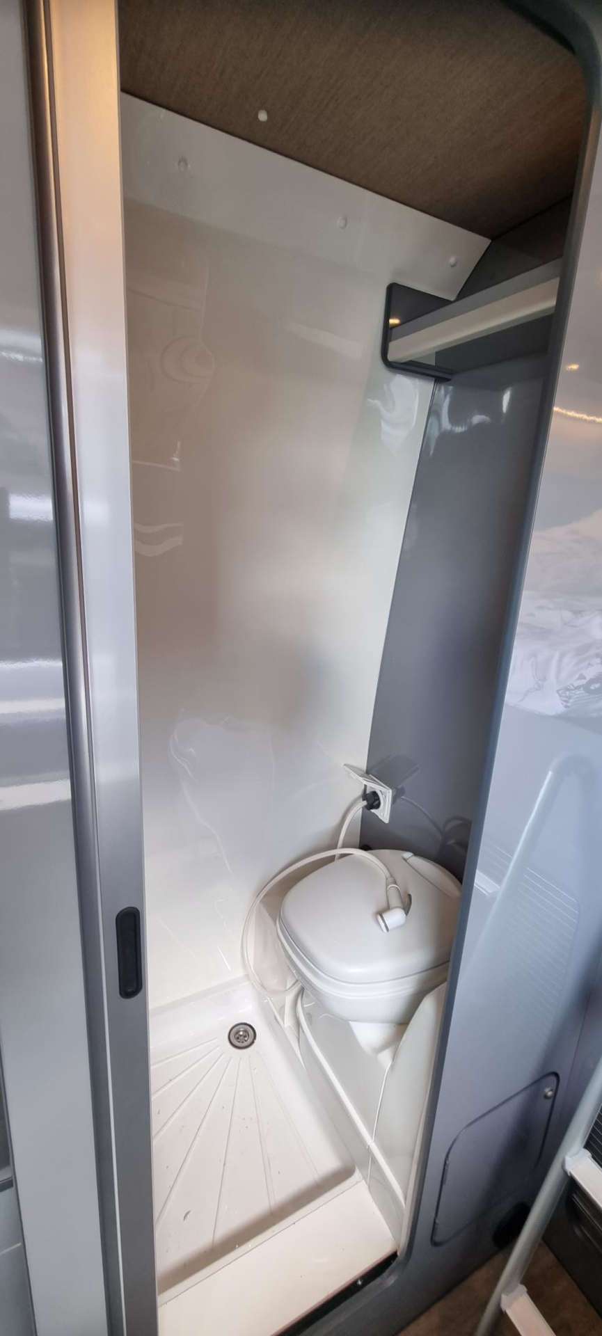 VW mwb crafter shower room 